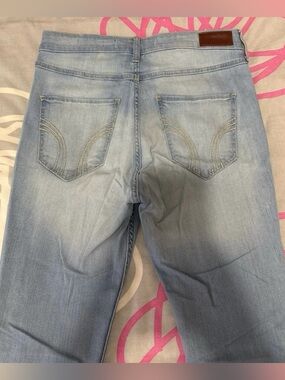 Hollister High-Rise Light Wash Skinny Jeans
